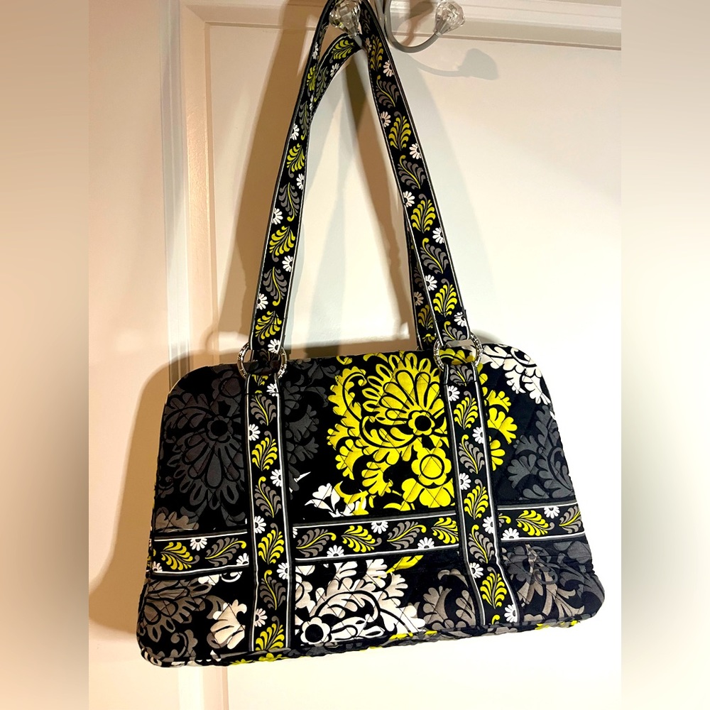 Vintage/Retired Vera Bradley in Baroque Pattern Grand Big Tote Winter 2010